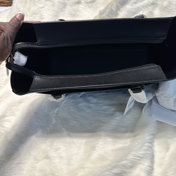 Michael Kors Large Bag - Picture 4 of 5